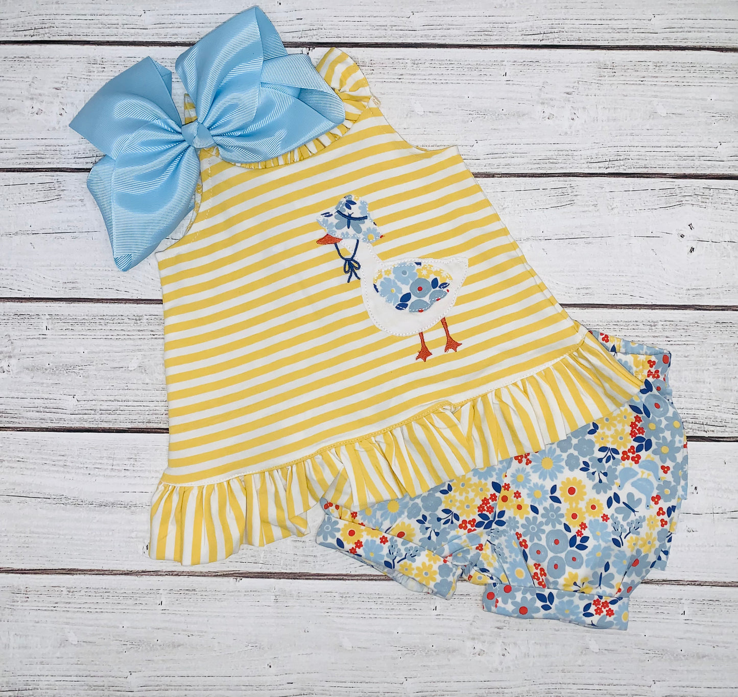 Duck Appliqué Top With Floral Ruffle Bloomers