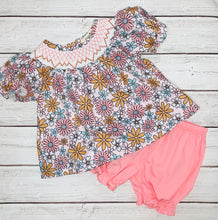 Load image into Gallery viewer, Floral Smocked Bloomers Set