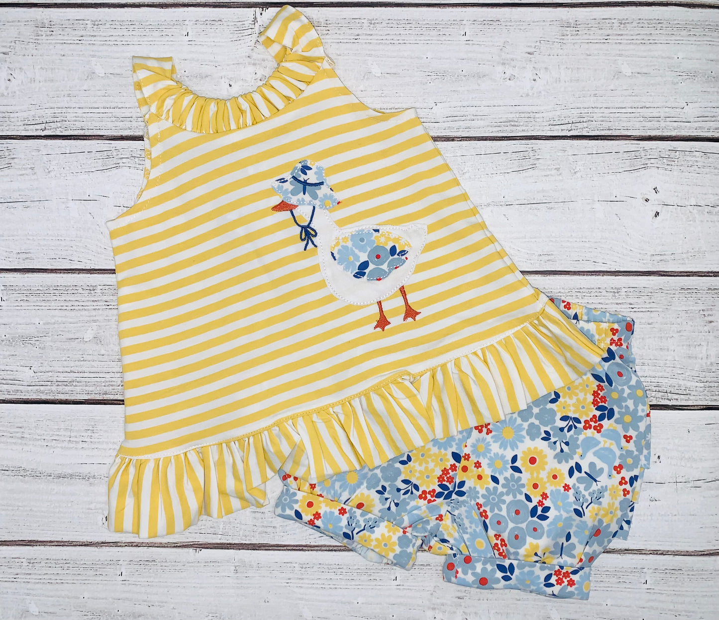 Duck Appliqué Top With Floral Ruffle Bloomers